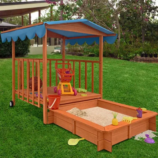 Sandkasten mit Spielhaus und Rollen - 130x130x143 cm - UV 50