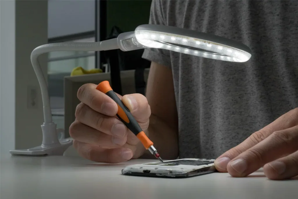 LED Stand/Klemm-Lupenleuchte, 6 W
