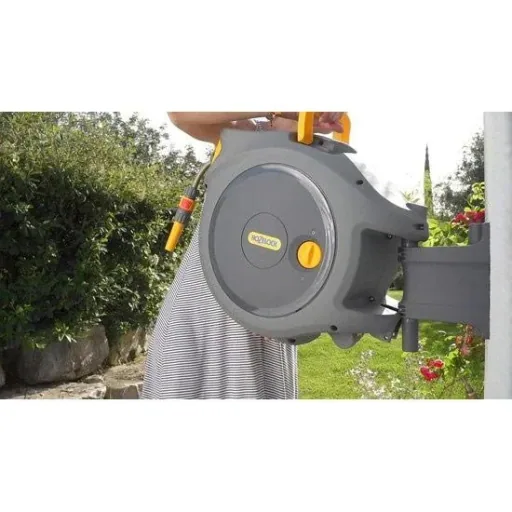 Automatischer Schlauchaufroller inklusive 25 Meter Schlauch und kostenlosem Multifunktionssprühgerät - Starter Set