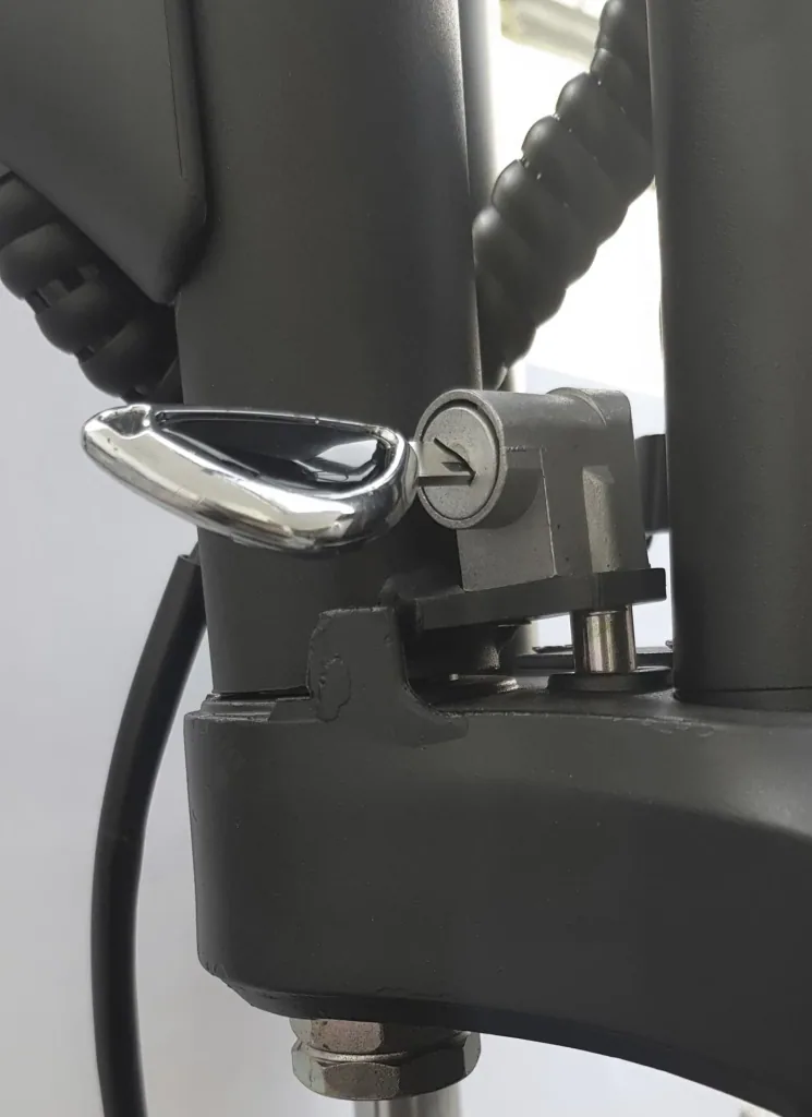 Elektro-Roller La Spezia Plus, 45 km/h, 2000 Watt, 60V/30 Ah Lithium-Ionen Akku, schwarz