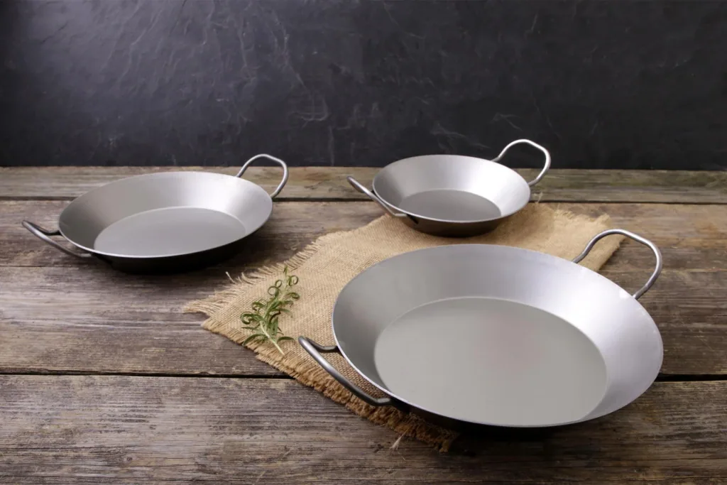 Eisenpfanne, 3er Set + GRATIS dazu Rezeptbuch