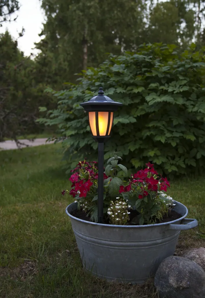 LED Solar Laterne "Flame" mit Flammeneffekt