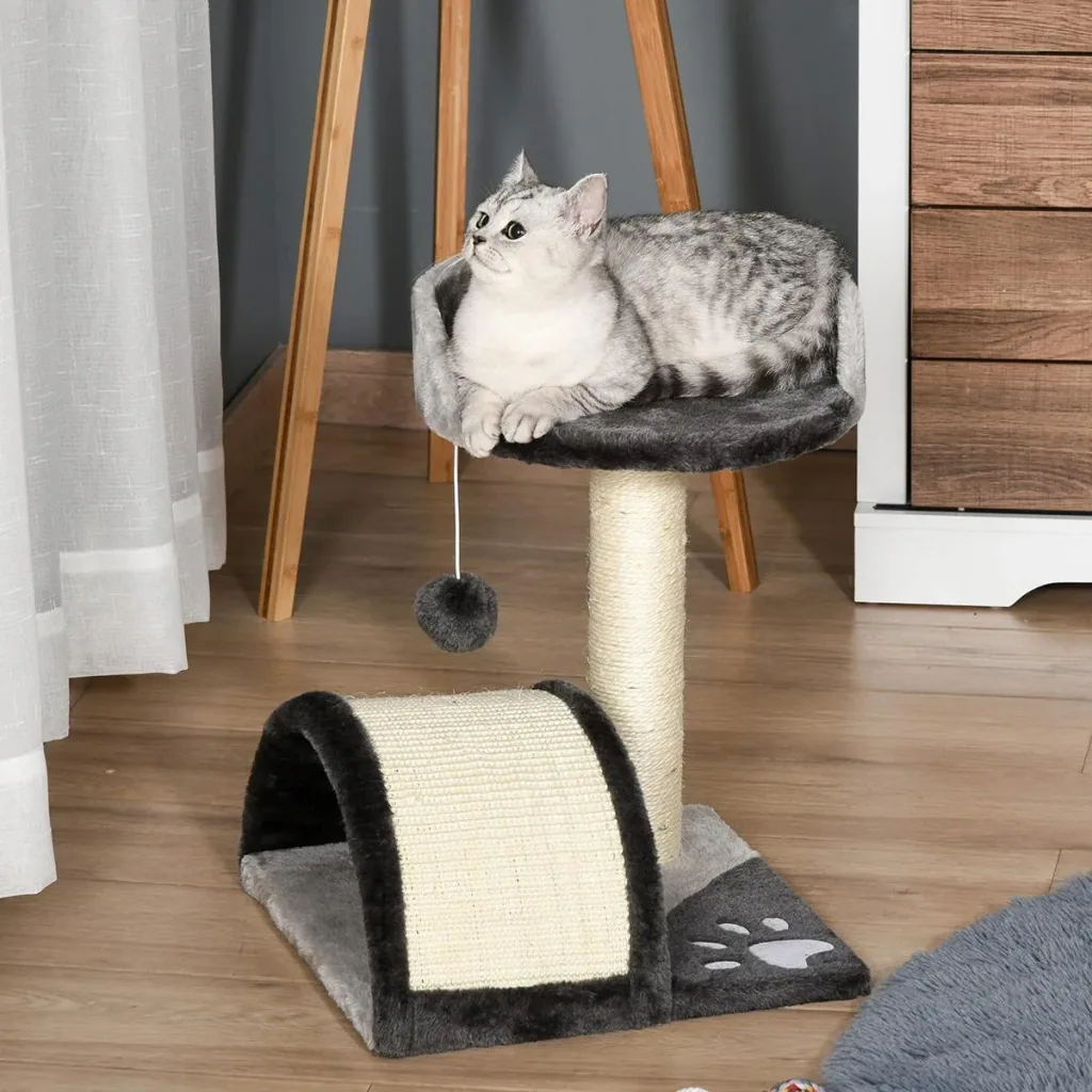 Katzenbaum mit Plüsch beige