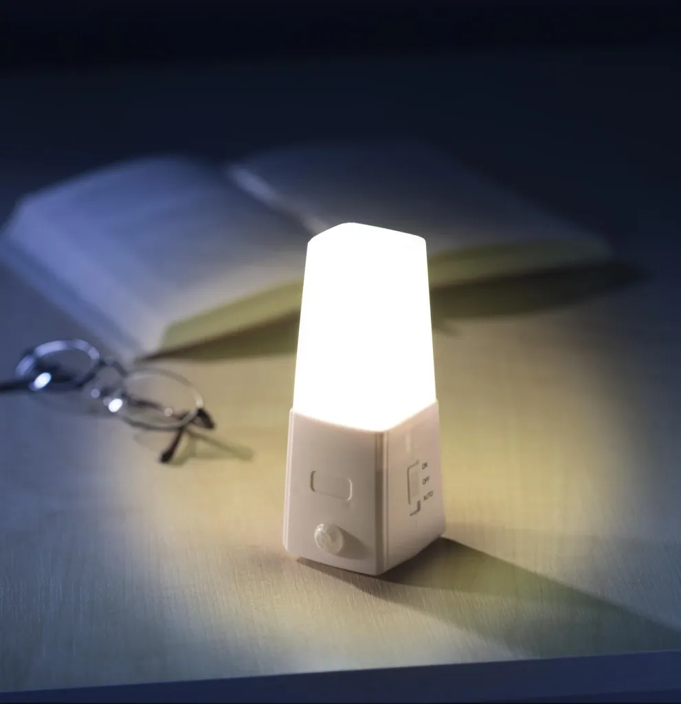 LED Nachtlicht mit Bewegungssensor + geschenkt dazu Mini Tür- und Fensteralarm im 3er Set