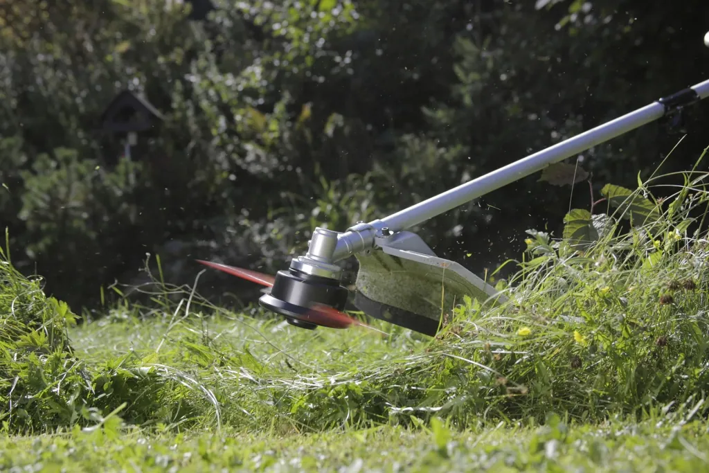 Benzin-Freischneider 4-Takt Motor GM 4T-700 Gartenmeister Gratis dazu Gesichtsschutz mit Netz