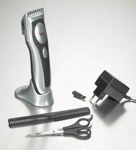 Professioneller Haarschneider mit Keramik-Schneiden, mit Ladestation, Kamm und Reinigungsbürste
