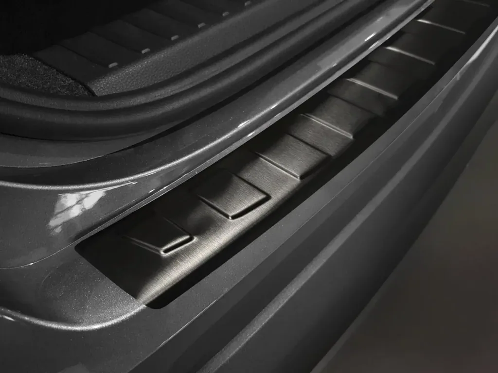 Ladekantenschutz Edelstahl graphite / black für Seat Arona, Baujahr 2017>