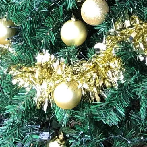 Schwarzwälder Weihnachtsbaum-Paket 180cm Gold + Weihnachtskugeln + Weihnachtslichter + Weihnachtsgirlande + Pik