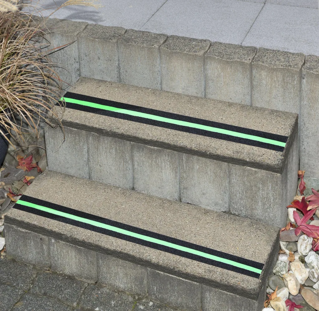 Rutschfeste Leuchtstreifen 2 in 1 (5 cm x 300 cm)
