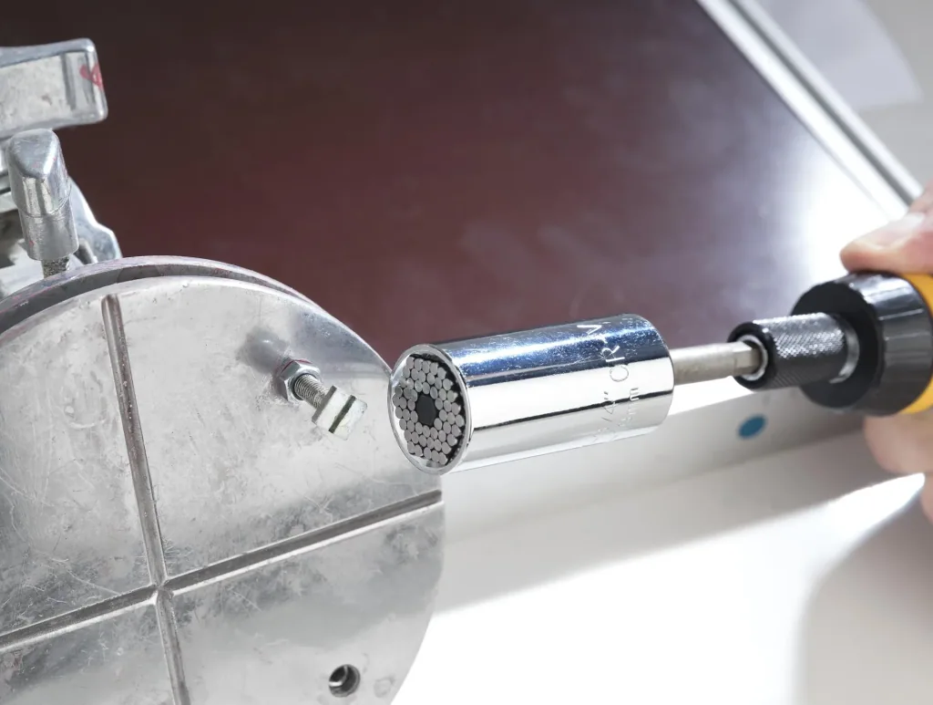 Universal Stecknuss "Uni-Grip"