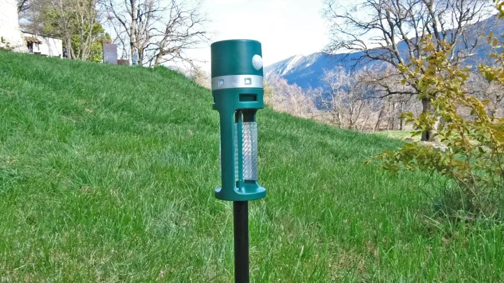 Solar-Universal-Tierschreck "360° + Reflektor"