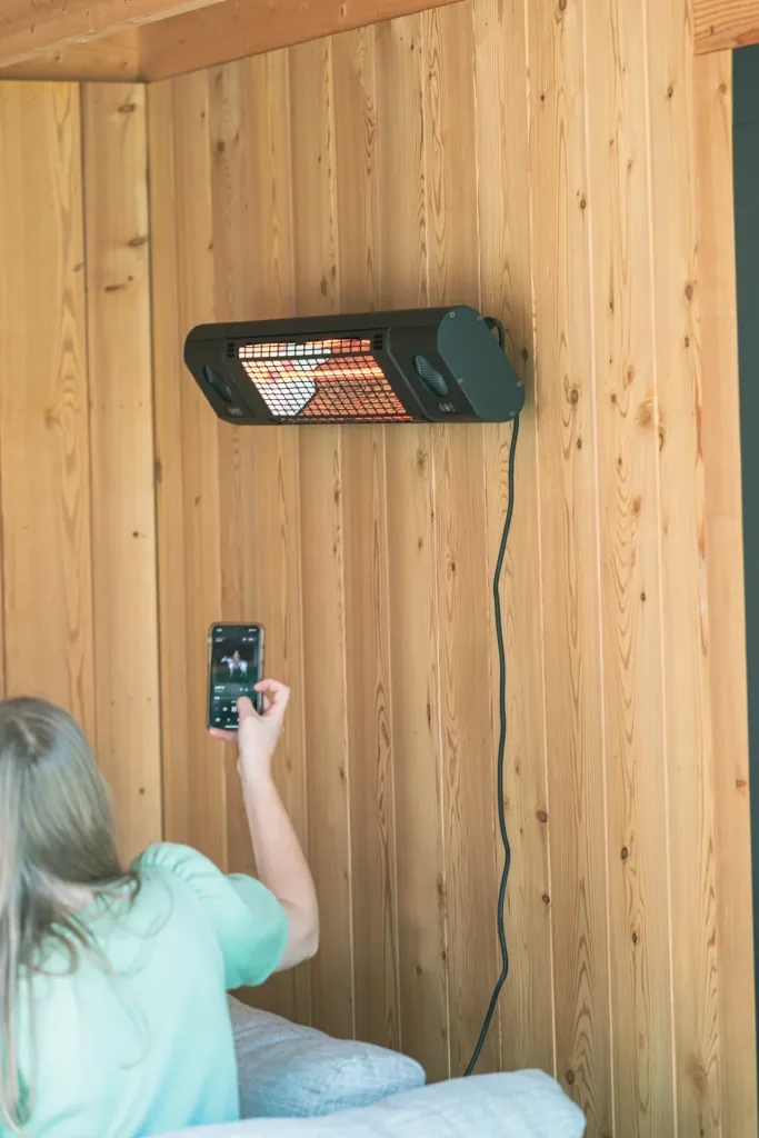 Wandheizstrahler Heater Sun and Sound Ultra Wall Black 2000 Watt