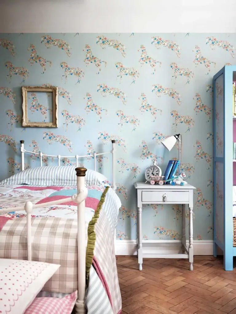 Little Sanderson Abracazoo Tapete Blumen Pferde creme hellblau pink