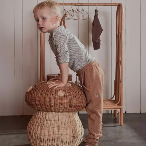 OyOY Kinder Kleiderständer Rainbow Rattan natur