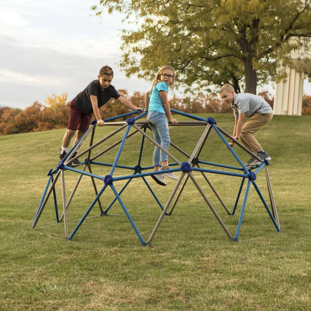 Lifetime Klettergerüst Geodome 274×274×137 cm Braun – freistehend, ohne Fundament