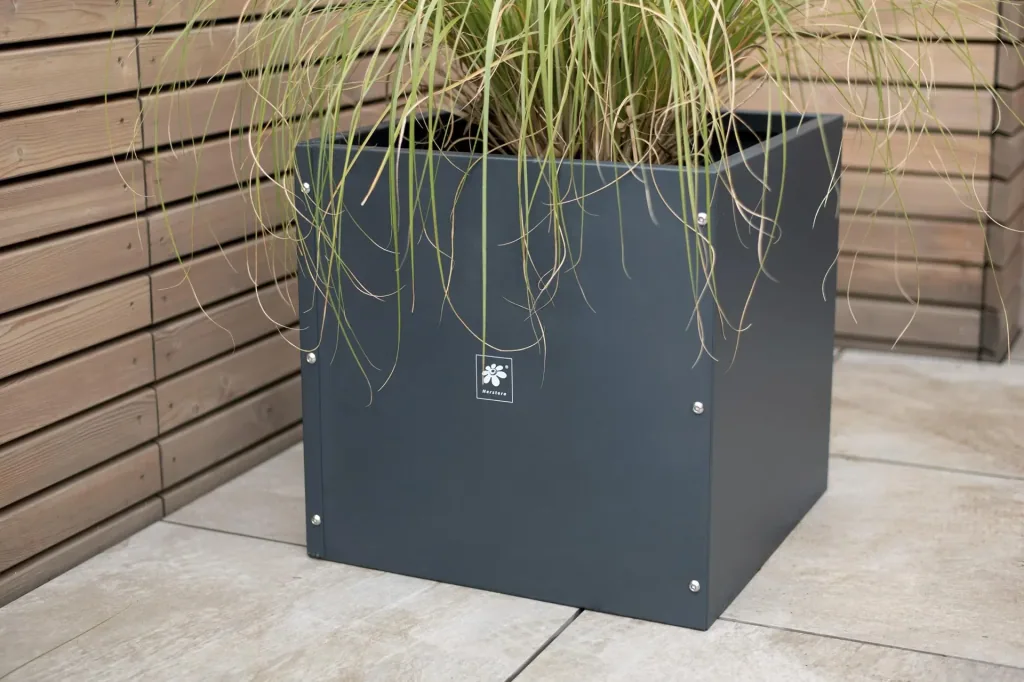 Herstera Garden Pflanzkübel Cube 50 × 50 × 50 cm Anthrazit – quadratischer Stahl-Pflanzkübel