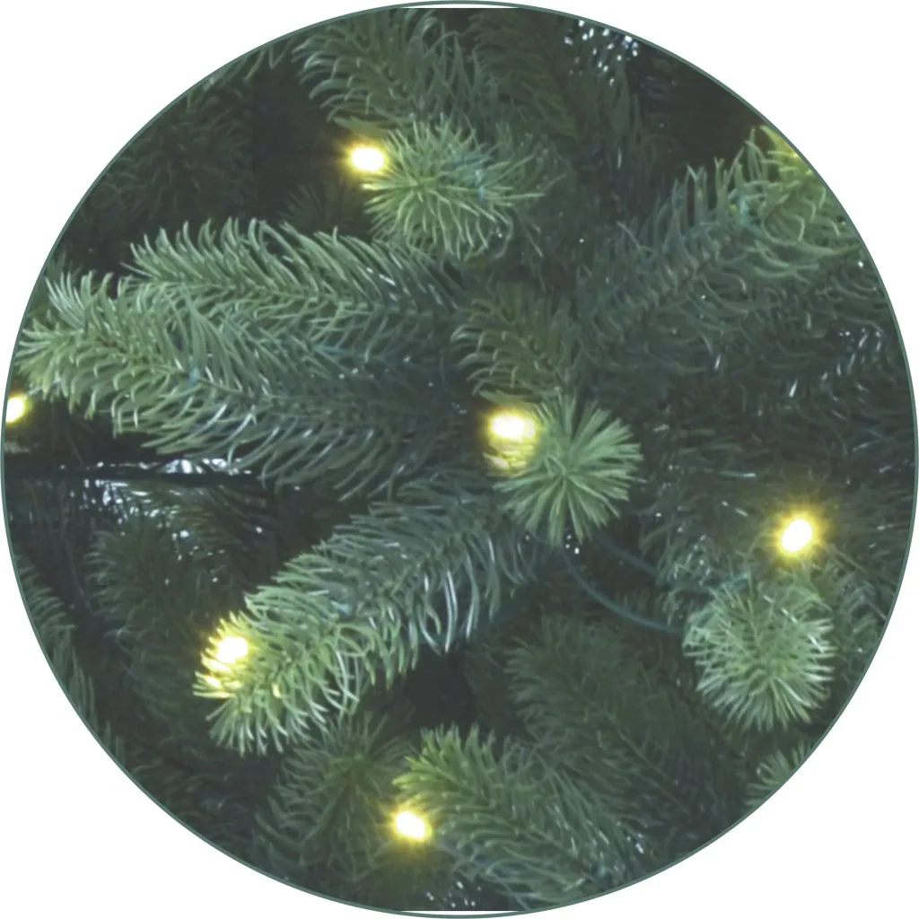 Weihnachtsbaum mit LED-Lichterkette und Standfuß, 85 cm hoch