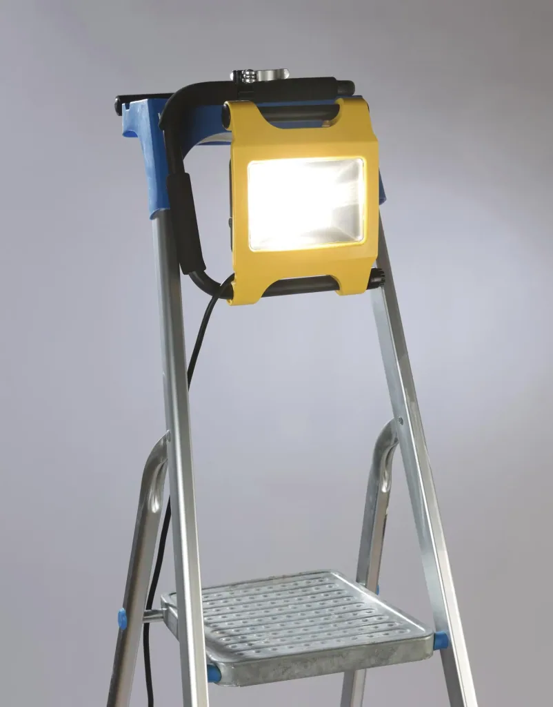 Faltbare LED Arbeitsleuchte mit 30 Watt, IP65