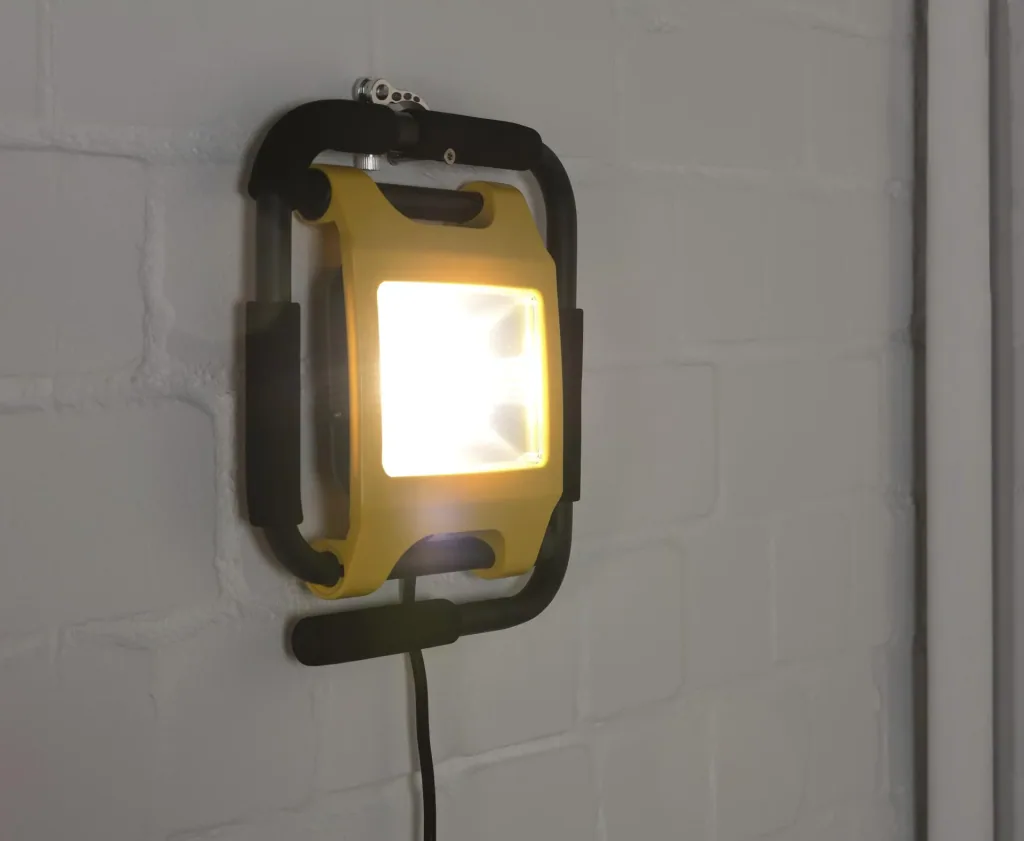 Faltbare LED Arbeitsleuchte mit 30 Watt, IP65