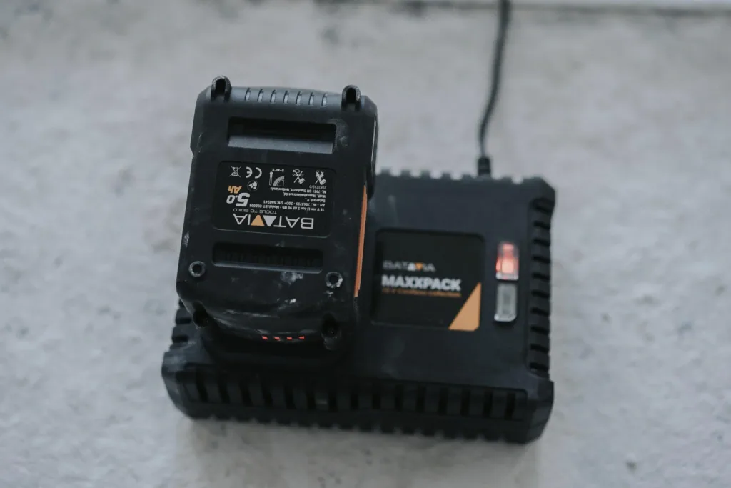 Maxxpack 18V Schnellladegerät 4Ah