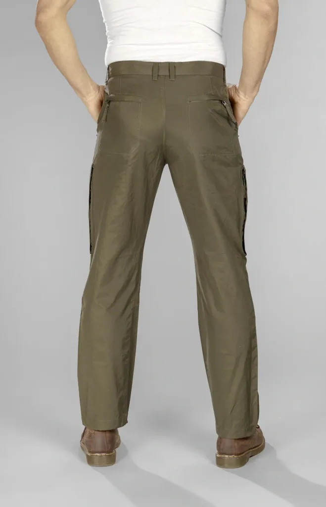 Outdoorhose, Gesäßtasche mit Reißverschluss, Farbe oliv, Gr.56