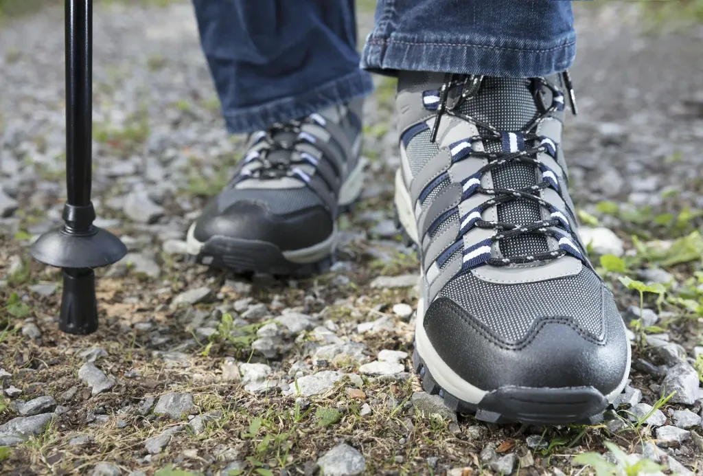 Trekkingschuh, Farbe grau/schwarz/blau, Gr.41