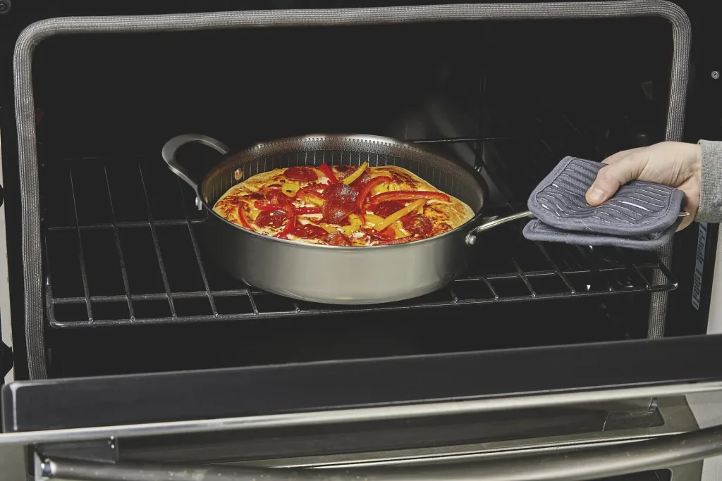 Titan Pan Multipfanne, Ø 24 cm inklusive Rezeptheft
