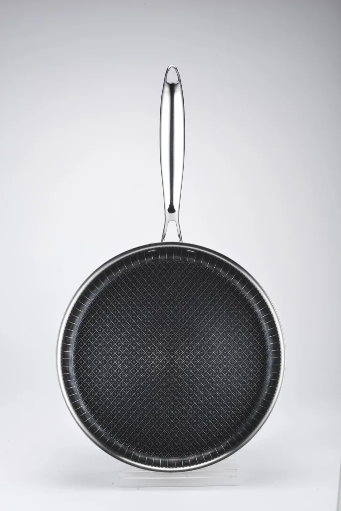 Titan Pan Multipfanne, Ø 24 cm inklusive Rezeptheft