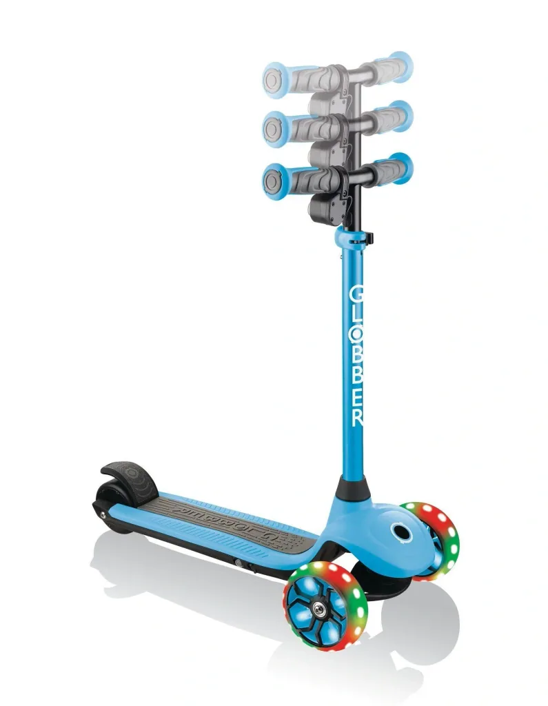ONE K E-MOTION 4 PLUS, E-Scooter, Lithium-Batterie, 80 W Motor, 125/90 mm, 3-rädrig, LED-Rollen, hellblau