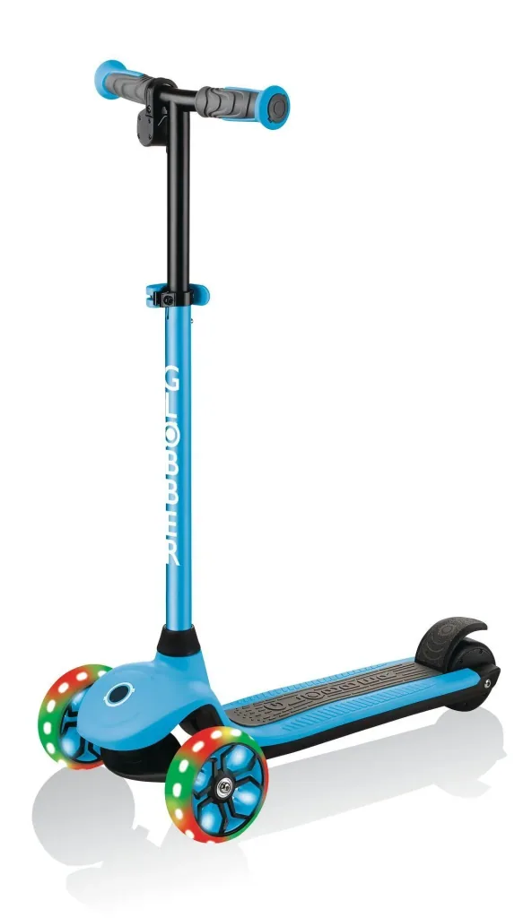 ONE K E-MOTION 4 PLUS, E-Scooter, Lithium-Batterie, 80 W Motor, 125/90 mm, 3-rädrig, LED-Rollen, hellblau