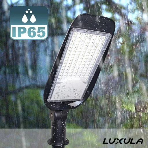 LED-Straßenleuchte 100 W bietet 11700 lm, 5000 K (neutralweiß) & IP65 Schutz