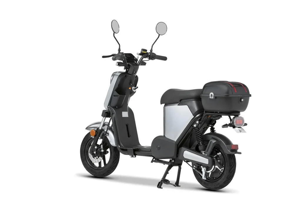 E-Roller "Messina" 20 km/h silber - Sparsam - Effizient dank hochwertigem Radnabenmotor und Lithium-Akku