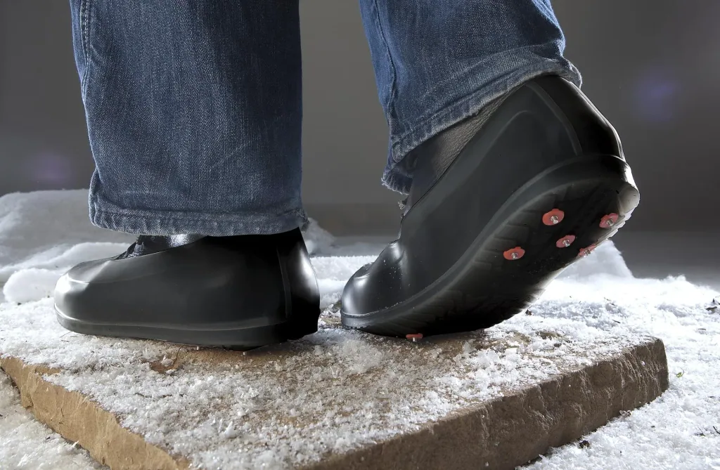 Silikon Gleitschutzschuhe mit Spikes, Gr. XL/ 42 - 43