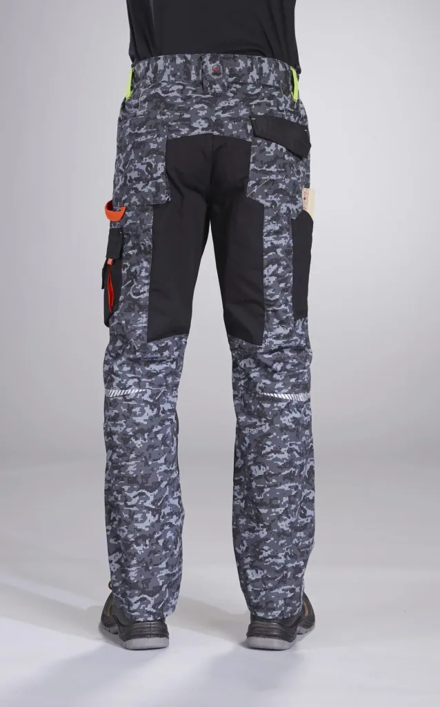 Bundhose mit Pixelprint, Gr.48