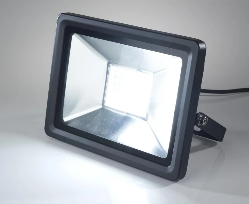 LED Fluter mit Bewegungsmelder, 20 Watt, 1600 Lumen, IP44