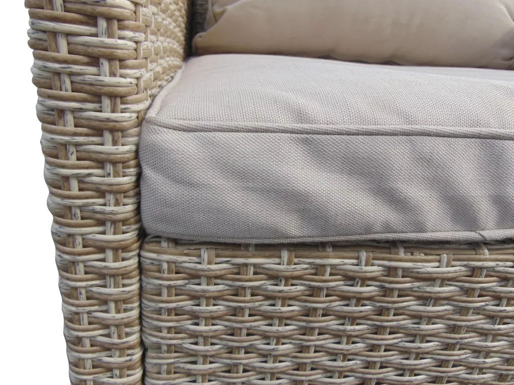Dining-Lounge Madeira II bicolor mit hellen Kissen