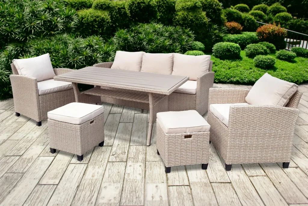 Dining-Lounge Madeira II bicolor mit hellen Kissen