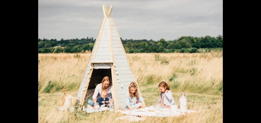 Holz Tipi Hideaway 230, Outdoor-Tipi für Kinder aus Holz, Spielzelt, 2,30 m hoch, natur