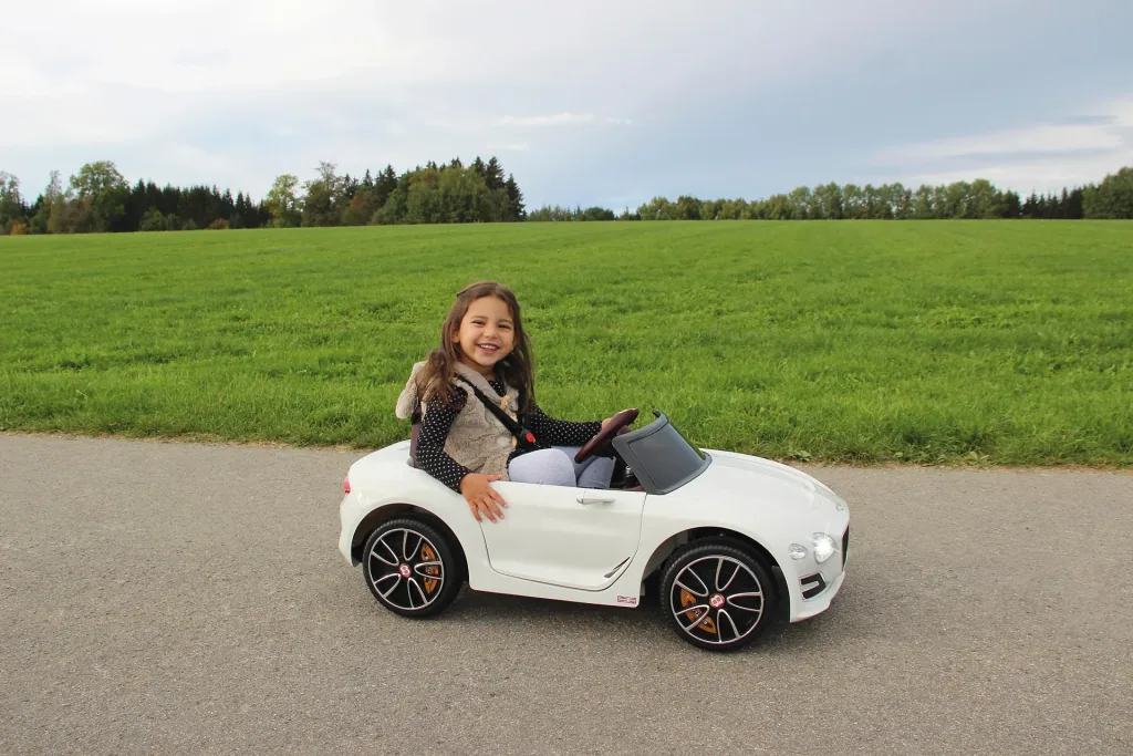 Ride-on Bentley EXP12 für Kinder, 12 Volt, Weiß