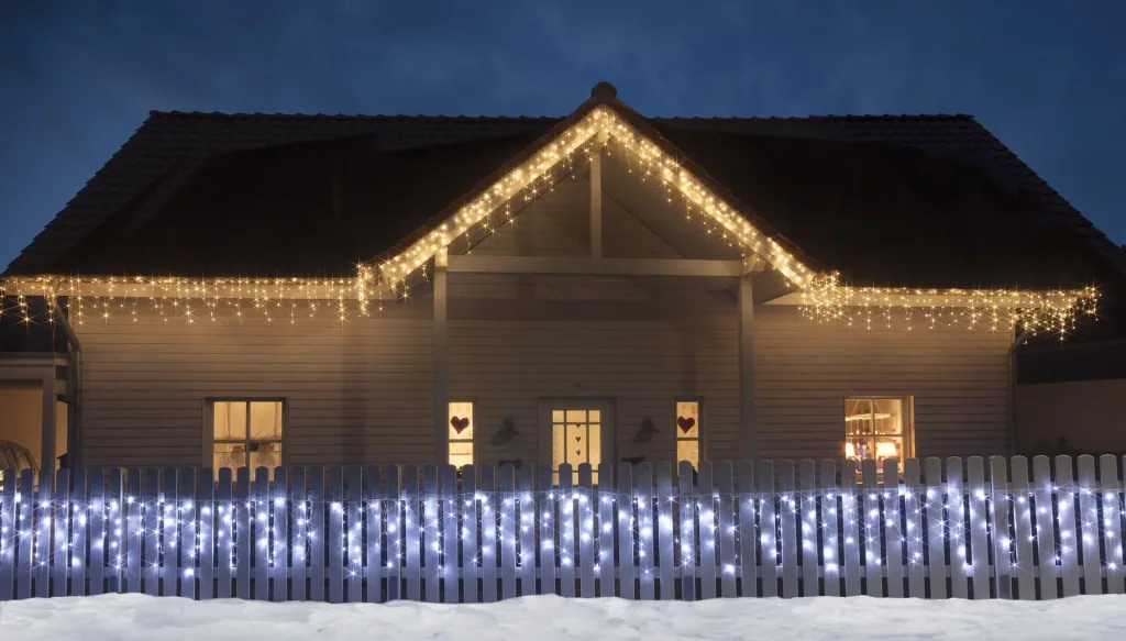 Eisregen Lichterkette mit 960 kaltweißen LED - Länge 24 m