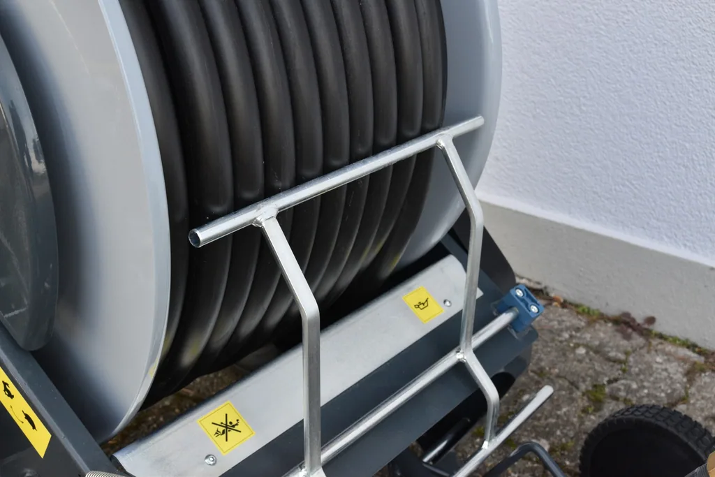 Bewässerungswagen LEADER 32 mit L 70m x Ø 1" PE-Schlauch