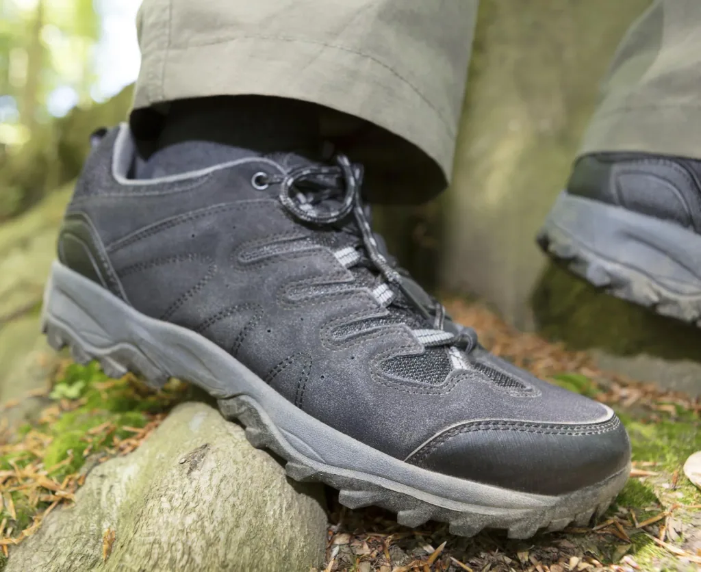 Freizeitschuh mit atmungsaktivem Futter, Farbe schwarz, Gr.40