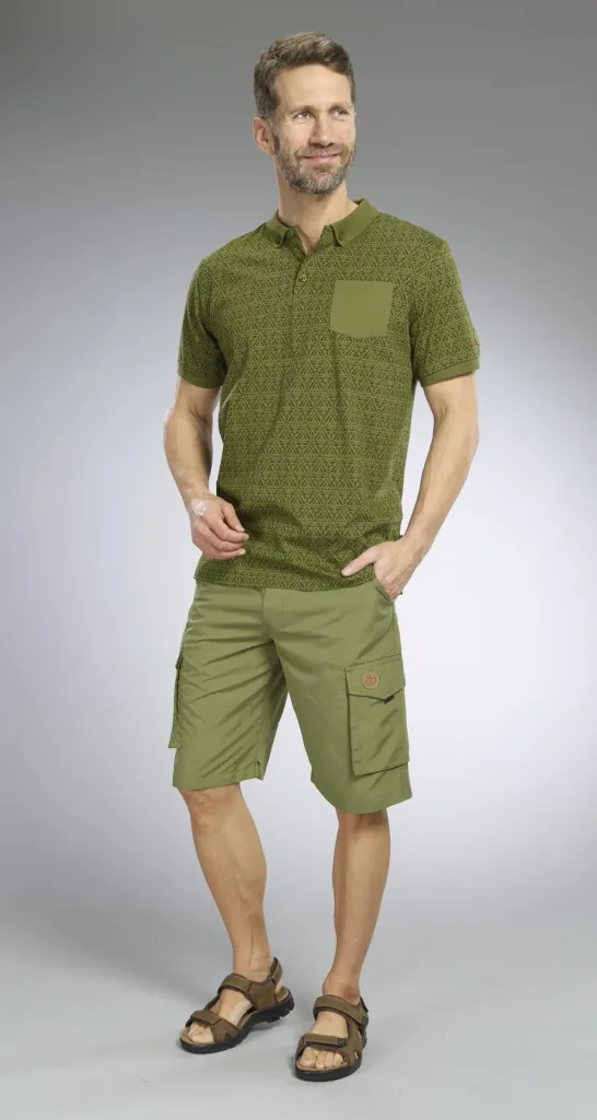 Shorts, Farbe oliv, Gr.M