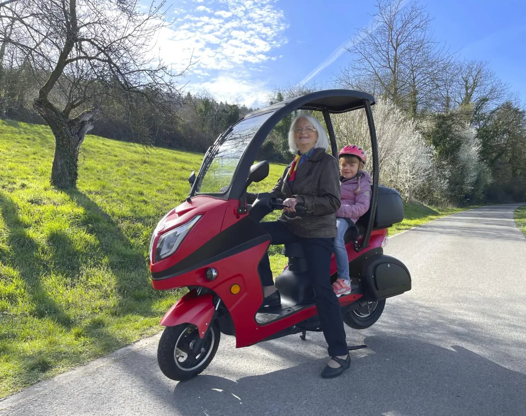 E-Kompaktroller „Lucca Duo“, 25 km/h, rot