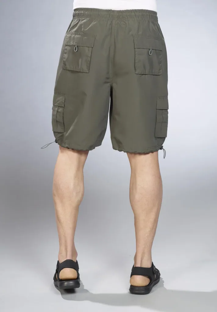 Herren Shorts mit Gummizug, Farbe oliv, Gr. L