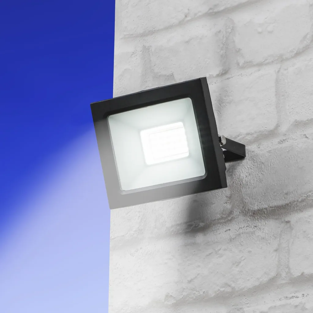 LED Außenstrahler schwarz, 20W 1500 Lumen