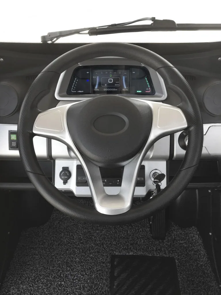 4-Rad E-Kabinenfahrzeug eLazzy Premium 45 km/h silber, mit kostenloser Vor-Ort-Einweisung