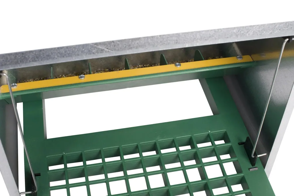 Geflügelfutterautomat mit Trittplatte für 12 kg Futter