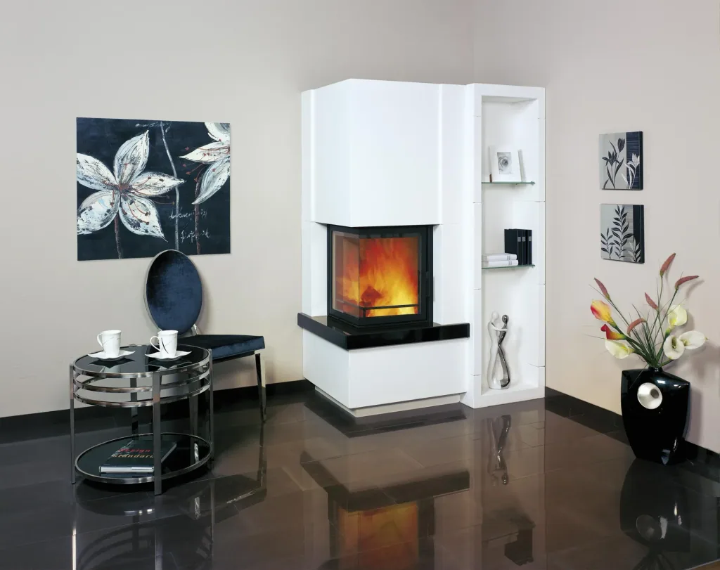Kaminbausatz Easy 500 Zeitbrand 8 kW mit Regalsims naturschwarz