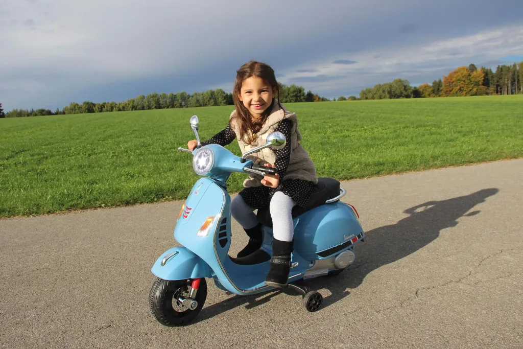 Ride-on Vespa für Kinder, 12 Volt, Blau